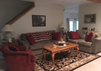 maine-vacation-house-rental-living-room